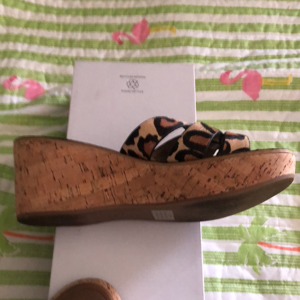 Shoes - Picture 5 of 7